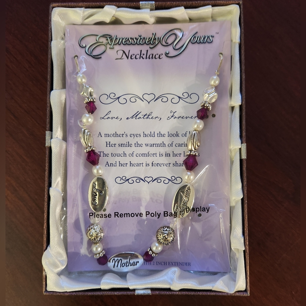 "Mom" Expressively Yours Nicklace